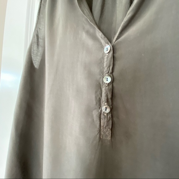 Bundle of TWO Anthro Velvet by Graham & Spencer Green-Grey & Cream Tank Tops Med - Picture 5 of 12